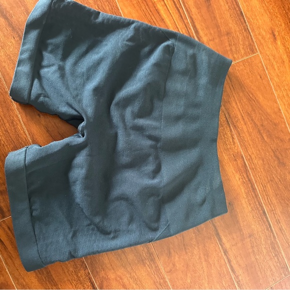 Alphalete Women's dark sea blue Bike Shorts - Picture 4 of 4